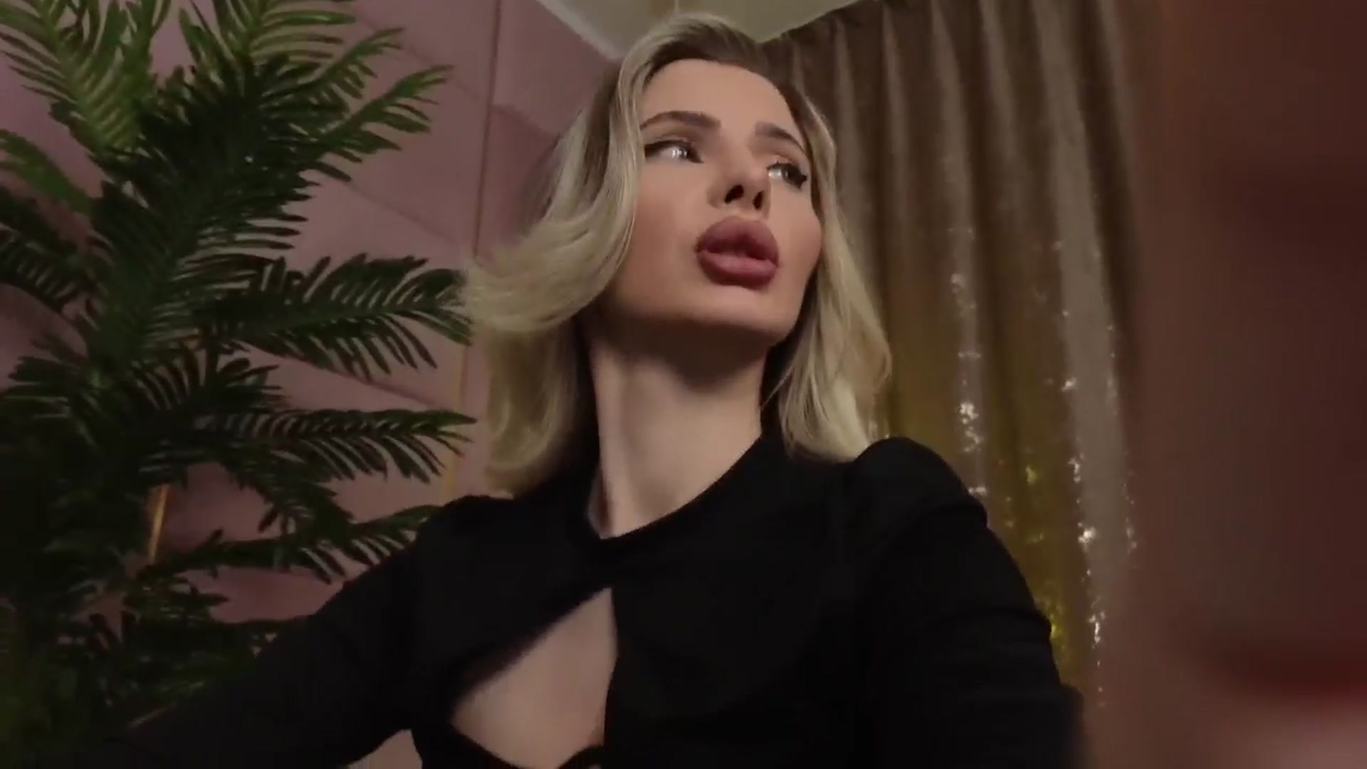 Gallery image thumbnail from ElaBlue's myfreecams stream on, 05/11/2025, 21:13 image 11 of 20