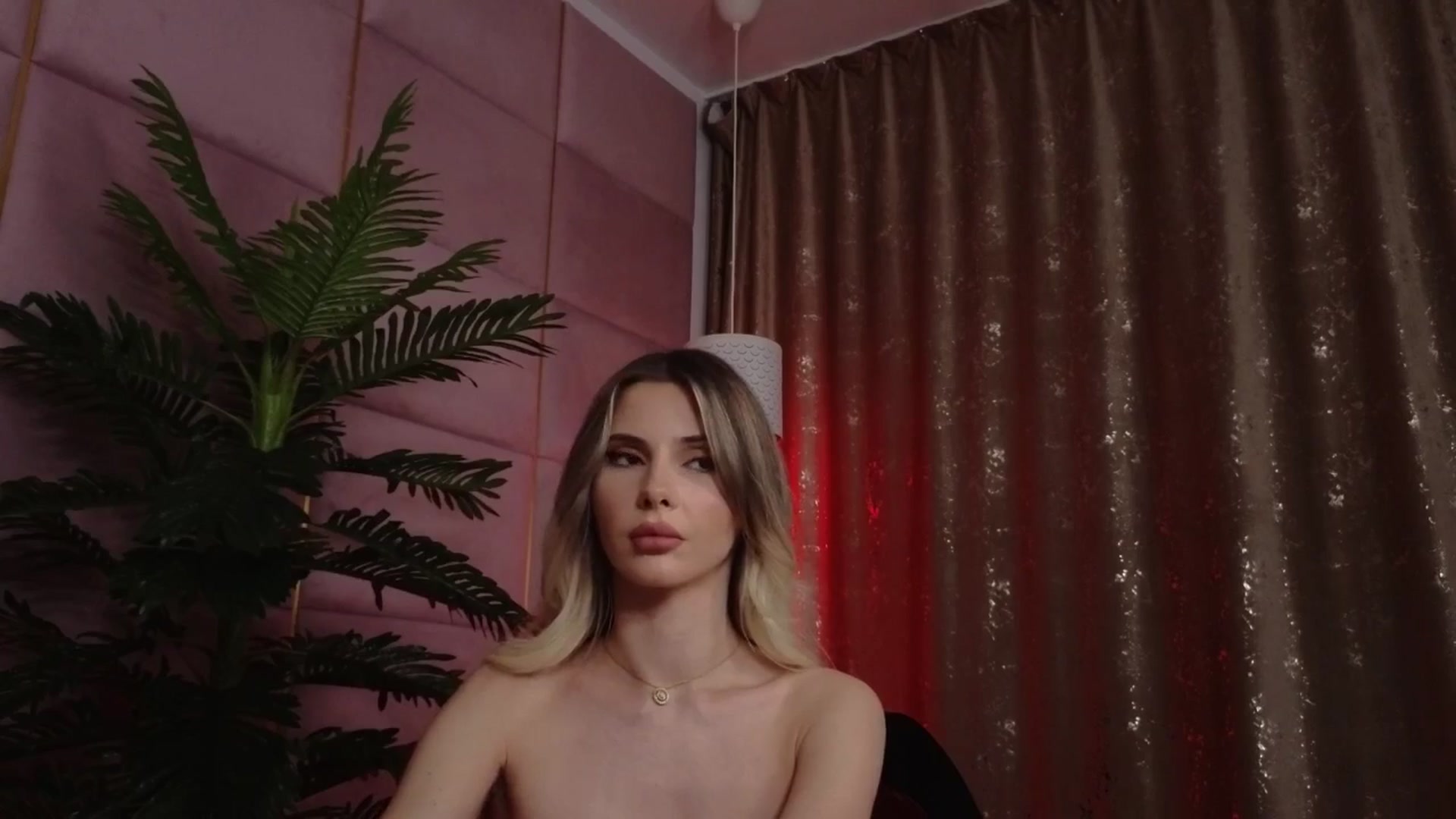 Gallery image thumbnail from ElaBlue's myfreecams stream on, 07/16/2025, 02:01 image 5 of 20