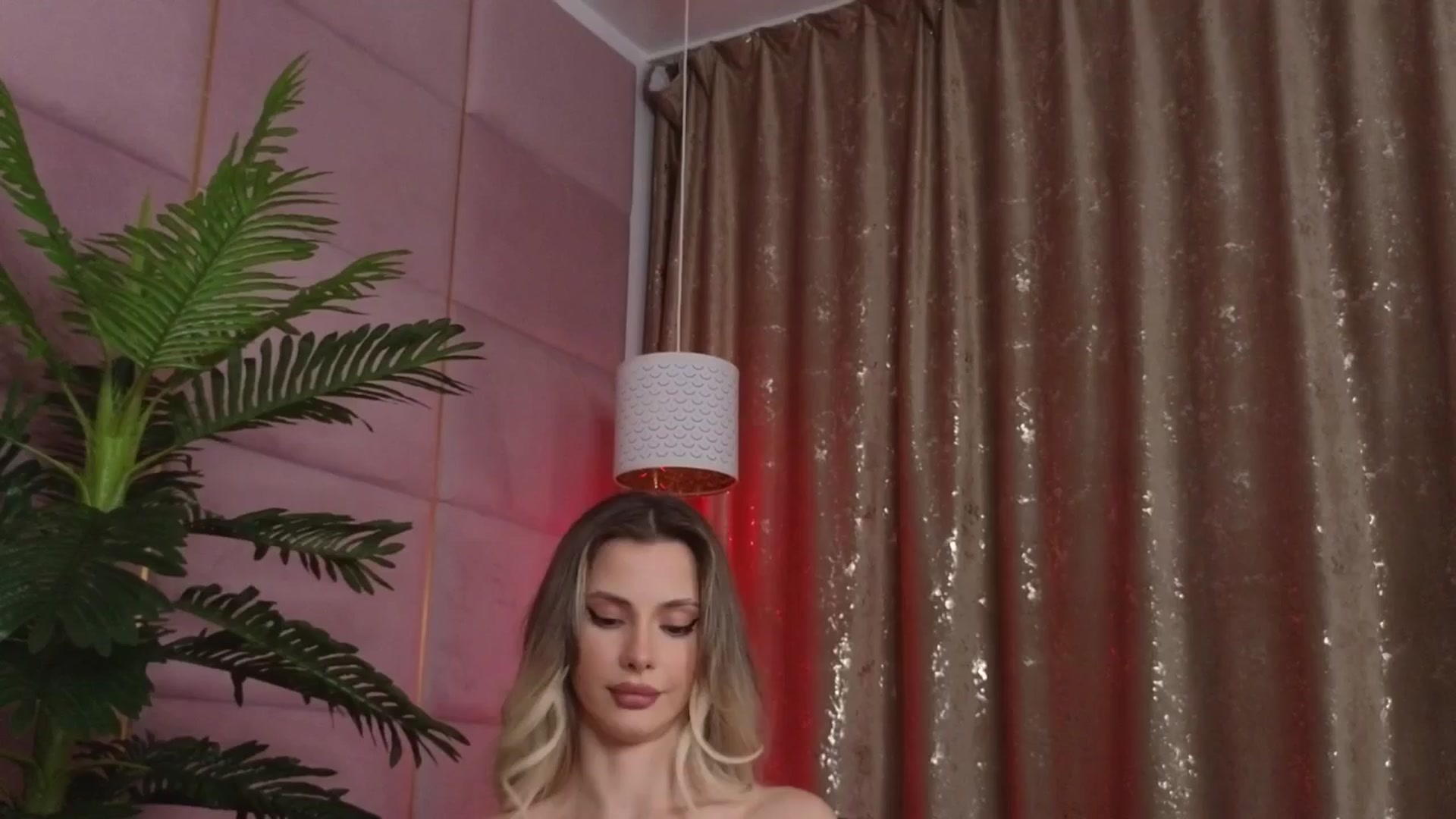 Gallery image thumbnail from ElaBlue's myfreecams stream on, 08/02/2025, 24:58 image 5 of 20