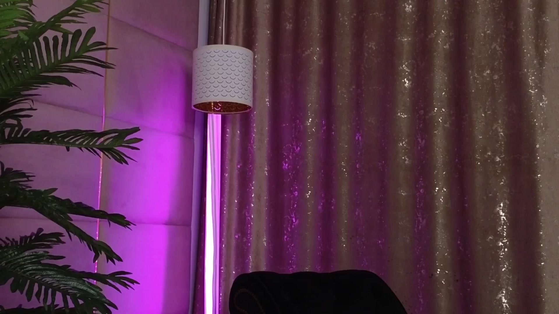 Gallery image thumbnail from ElaBlue's myfreecams stream on, 10/17/2025, 03:12 image 9 of 20