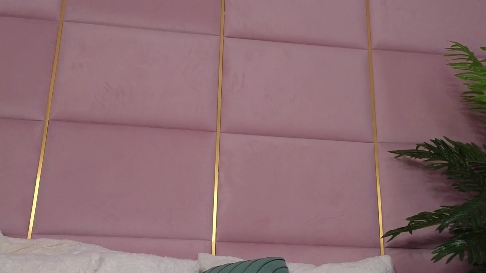 Gallery image thumbnail from ElaBlue's myfreecams stream on, 11/02/2025, 05:59 image 4 of 20