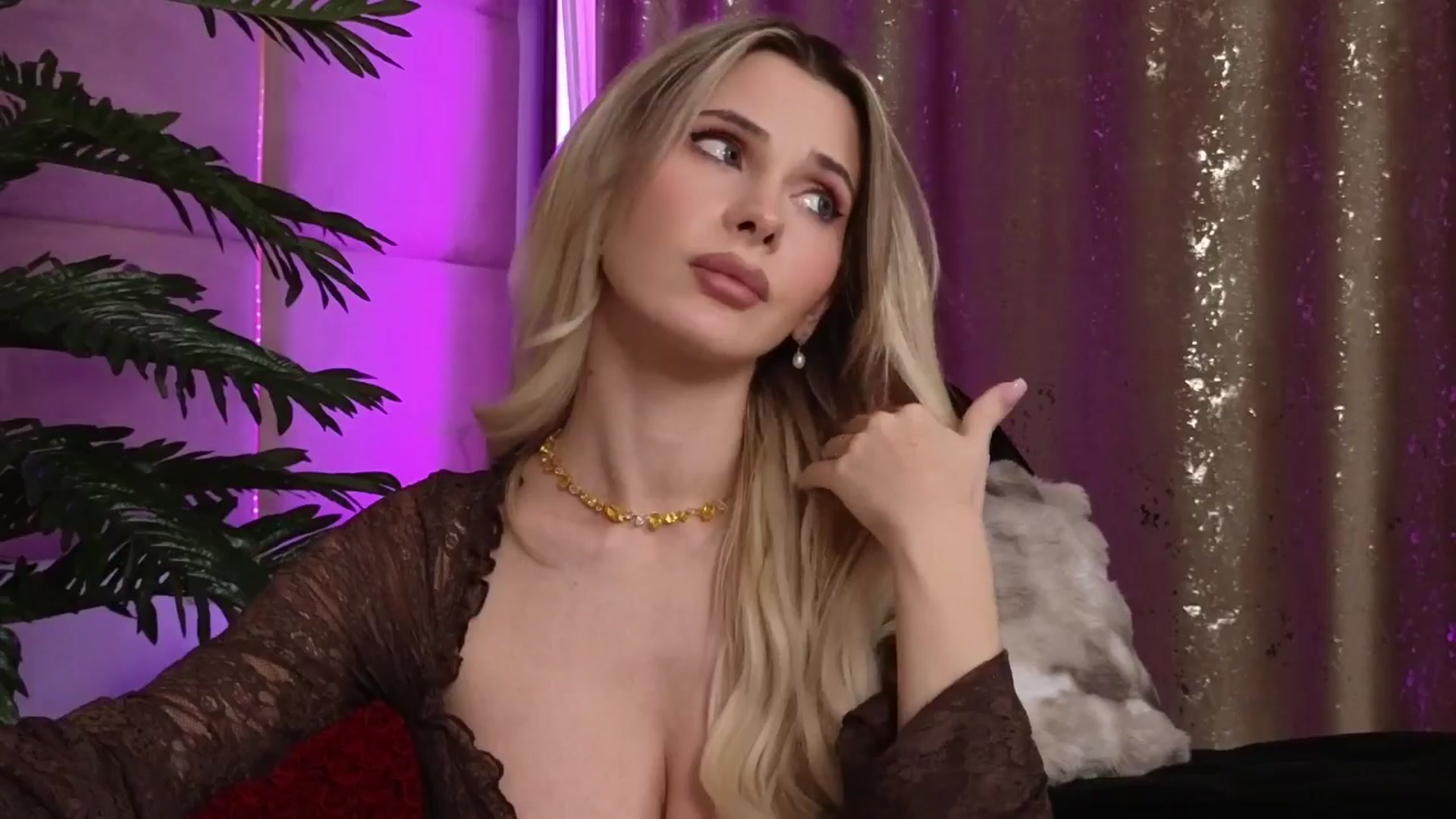 Gallery image thumbnail from ElaBlue's myfreecams stream on, 11/03/2025, 05:27 image 16 of 20