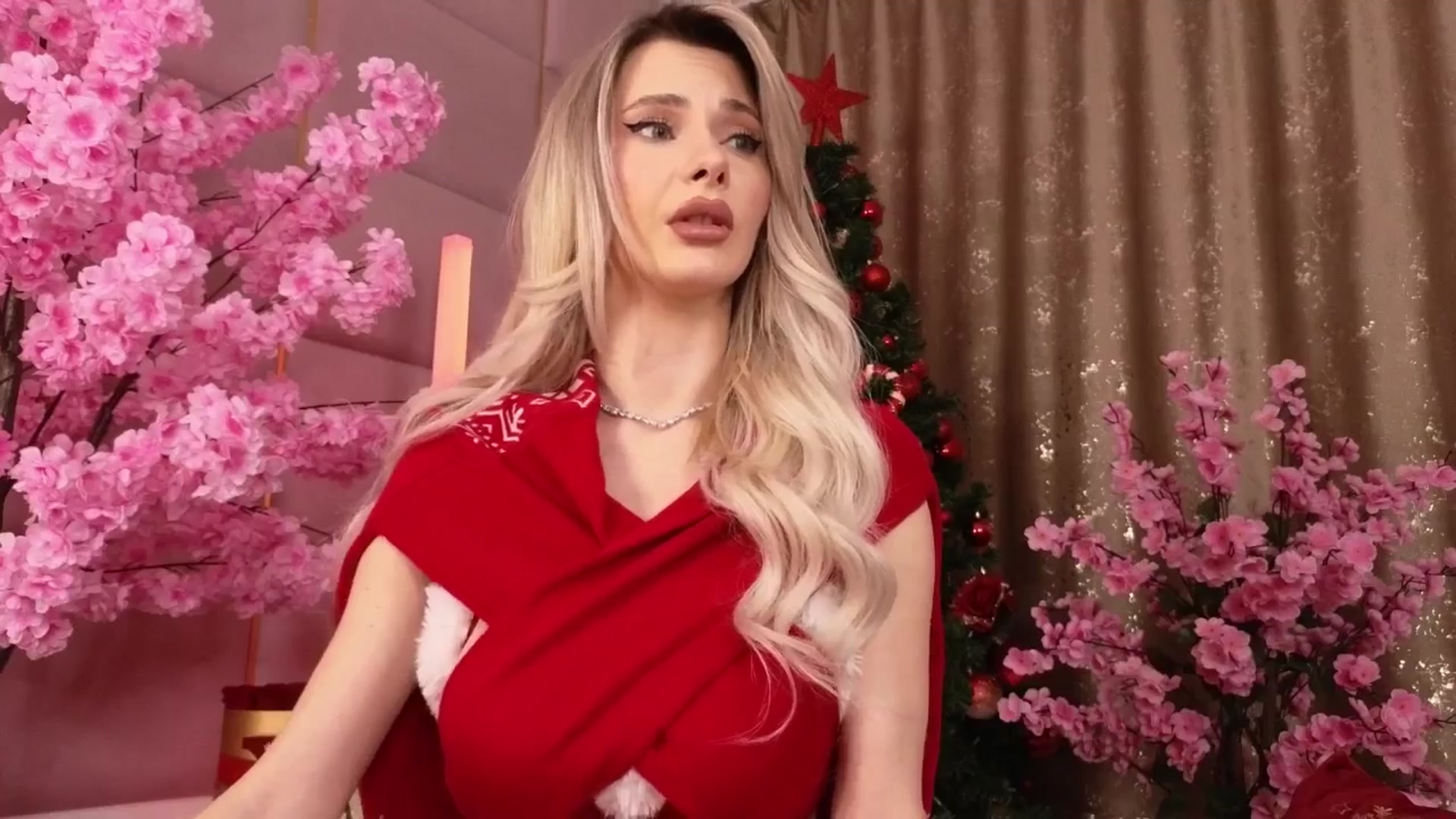 Gallery image thumbnail from ElaBlue's myfreecams stream on, 12/26/2025, 06:03 image 17 of 20