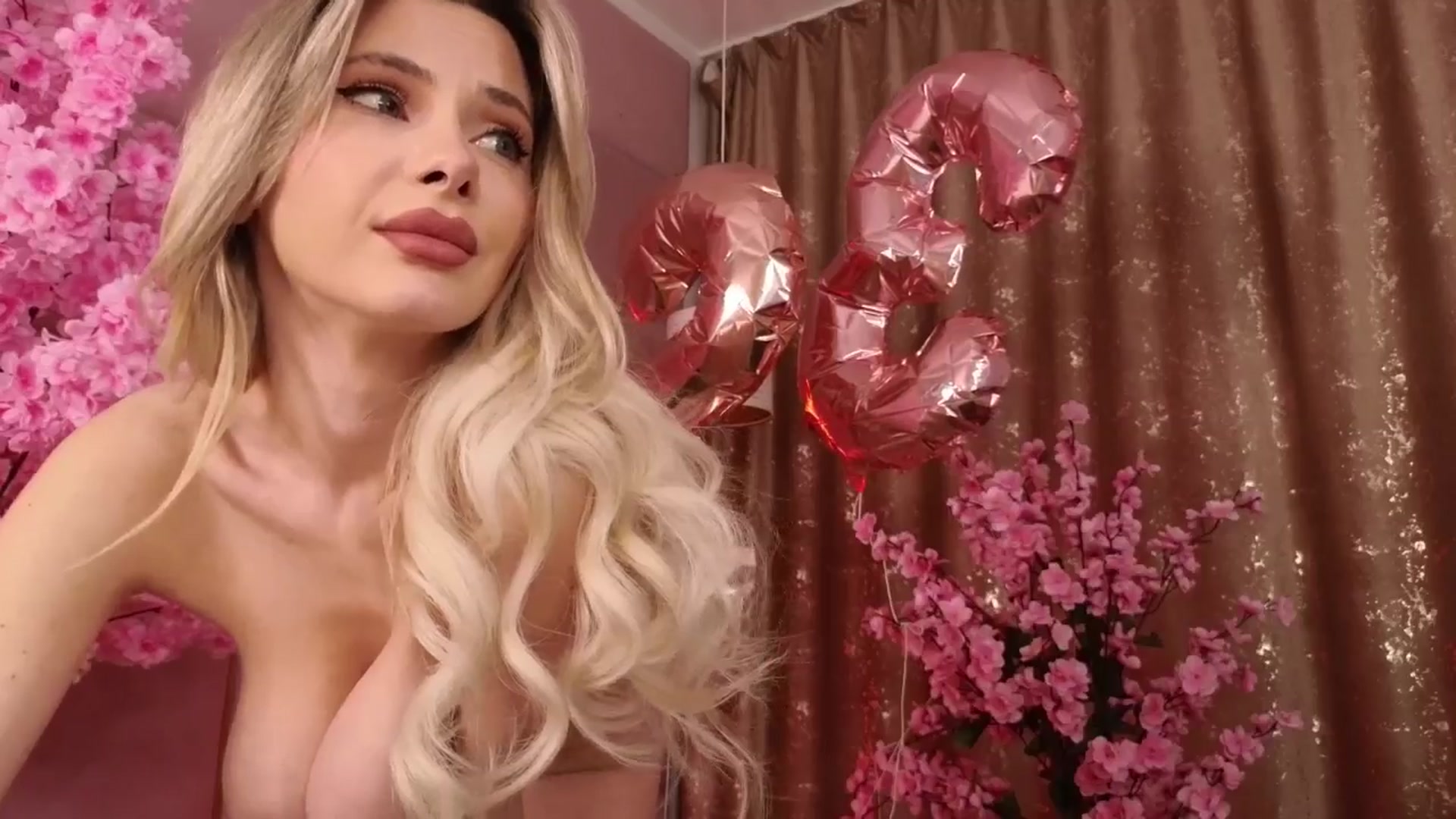Gallery image thumbnail from ElaBlue's myfreecams stream on, 01/23/2026, 21:16 image 11 of 20