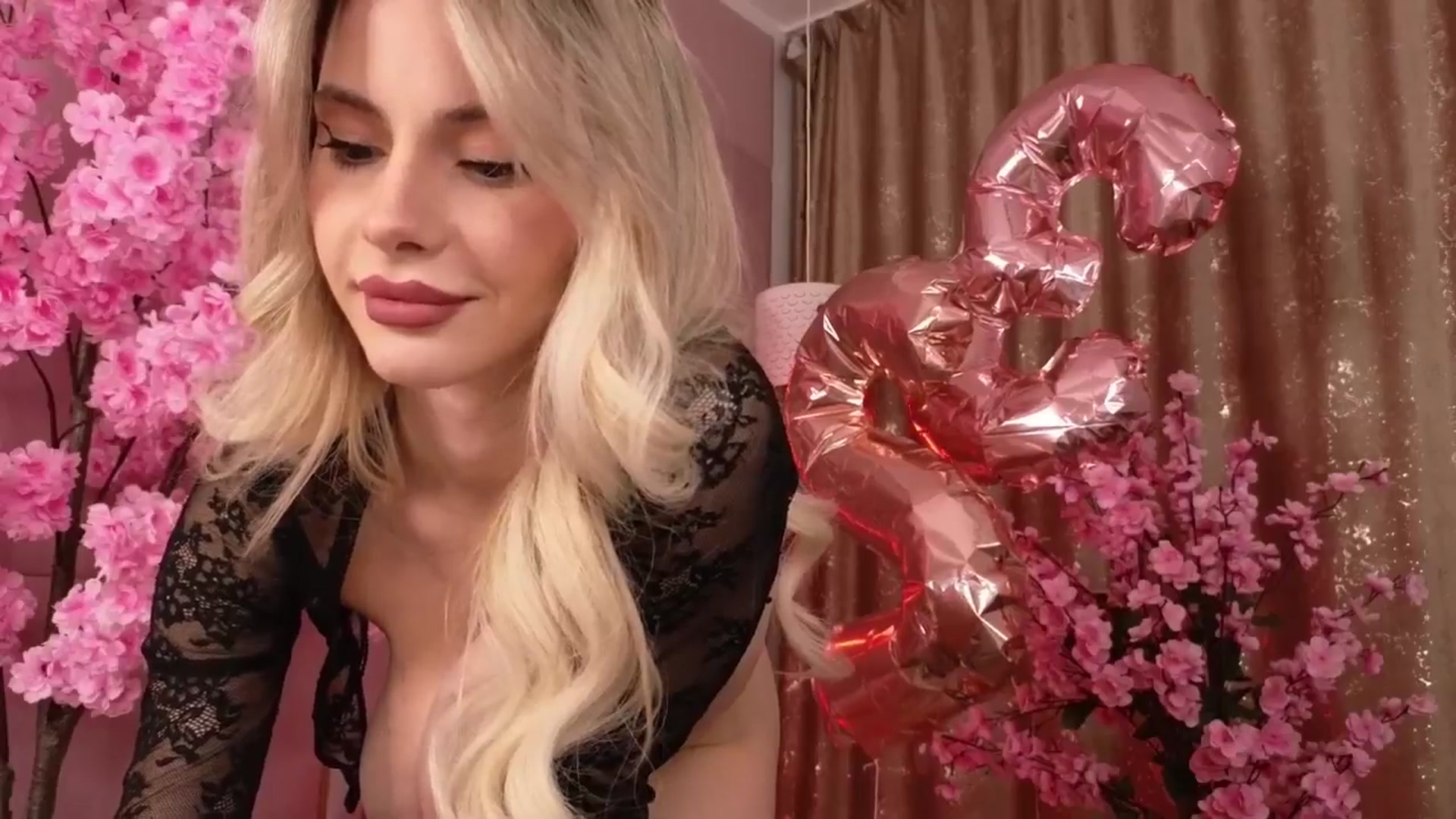 Gallery image thumbnail from ElaBlue's myfreecams stream on, 01/28/2026, 23:55 image 14 of 20