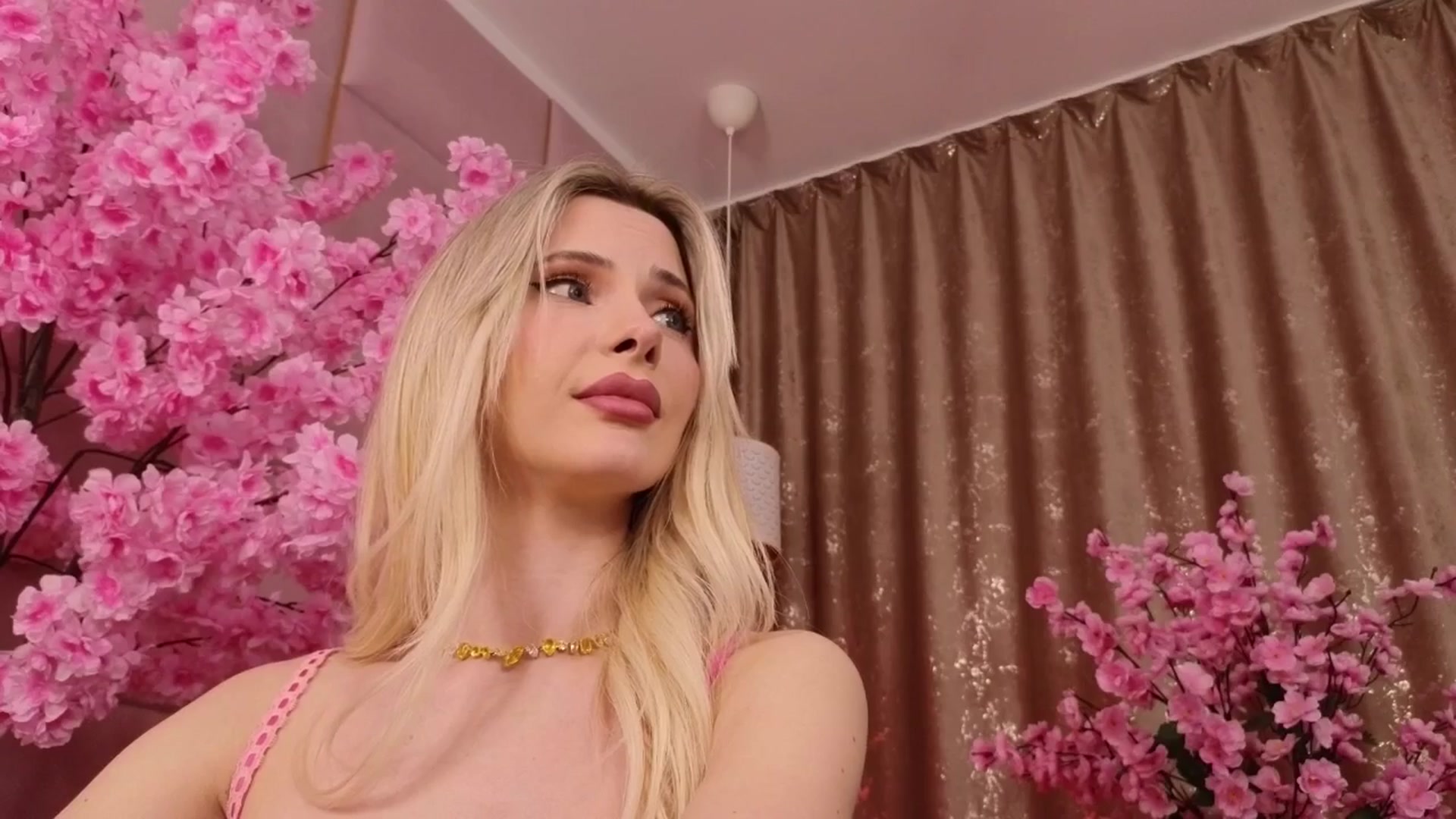 Gallery image thumbnail from ElaBlue's myfreecams stream on, 02/18/2026, 22:37 image 20 of 20
