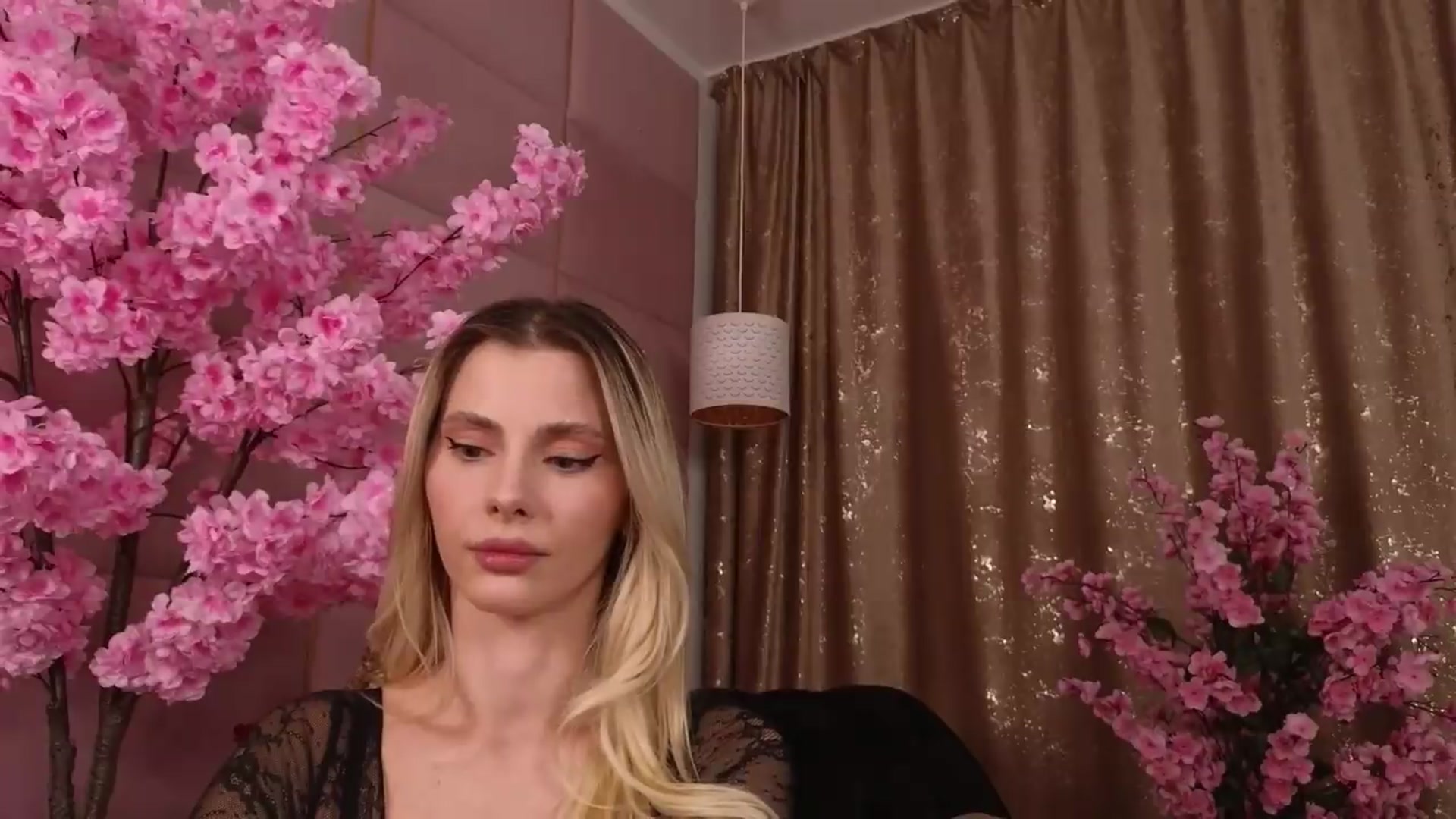 Gallery image thumbnail from ElaBlue's myfreecams stream on, 07/30/2026, 23:38 image 8 of 20