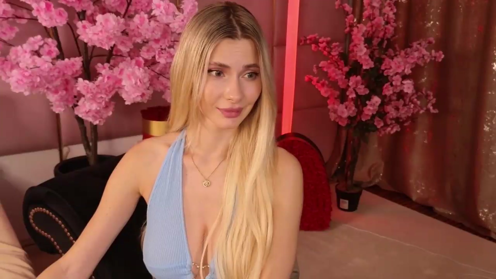 Gallery image thumbnail from ElaBlue's myfreecams stream on, 08/26/2026, 24:31 image 3 of 20