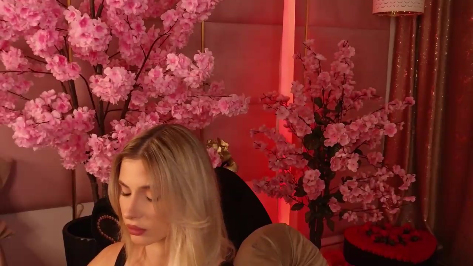 Gallery image thumbnail from ElaBlue's myfreecams stream on, 09/12/2026, 23:02 image 20 of 20