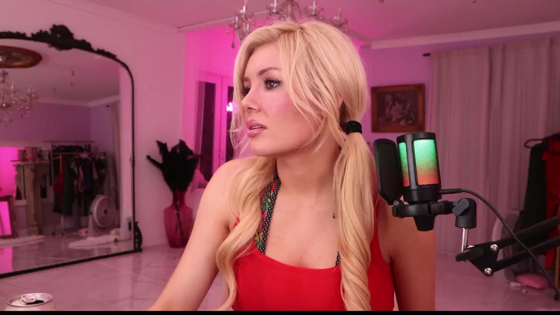 Gallery image thumbnail from Elainaa's myfreecams stream on, 12/07/2025, 05:29 image 5 of 20