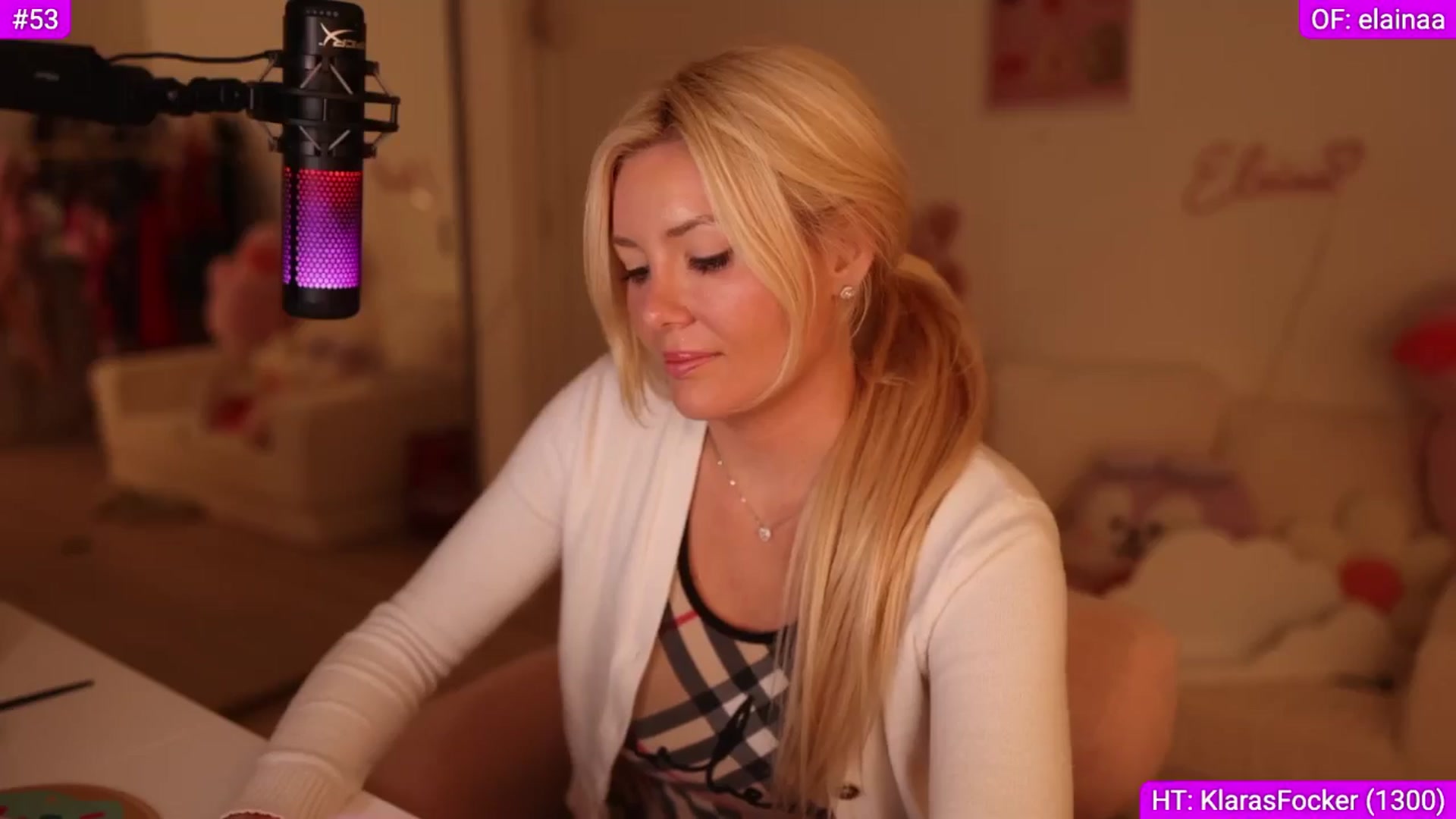 Gallery image thumbnail from Elainaa's myfreecams stream on, 03/25/2026, 03:15 image 4 of 20