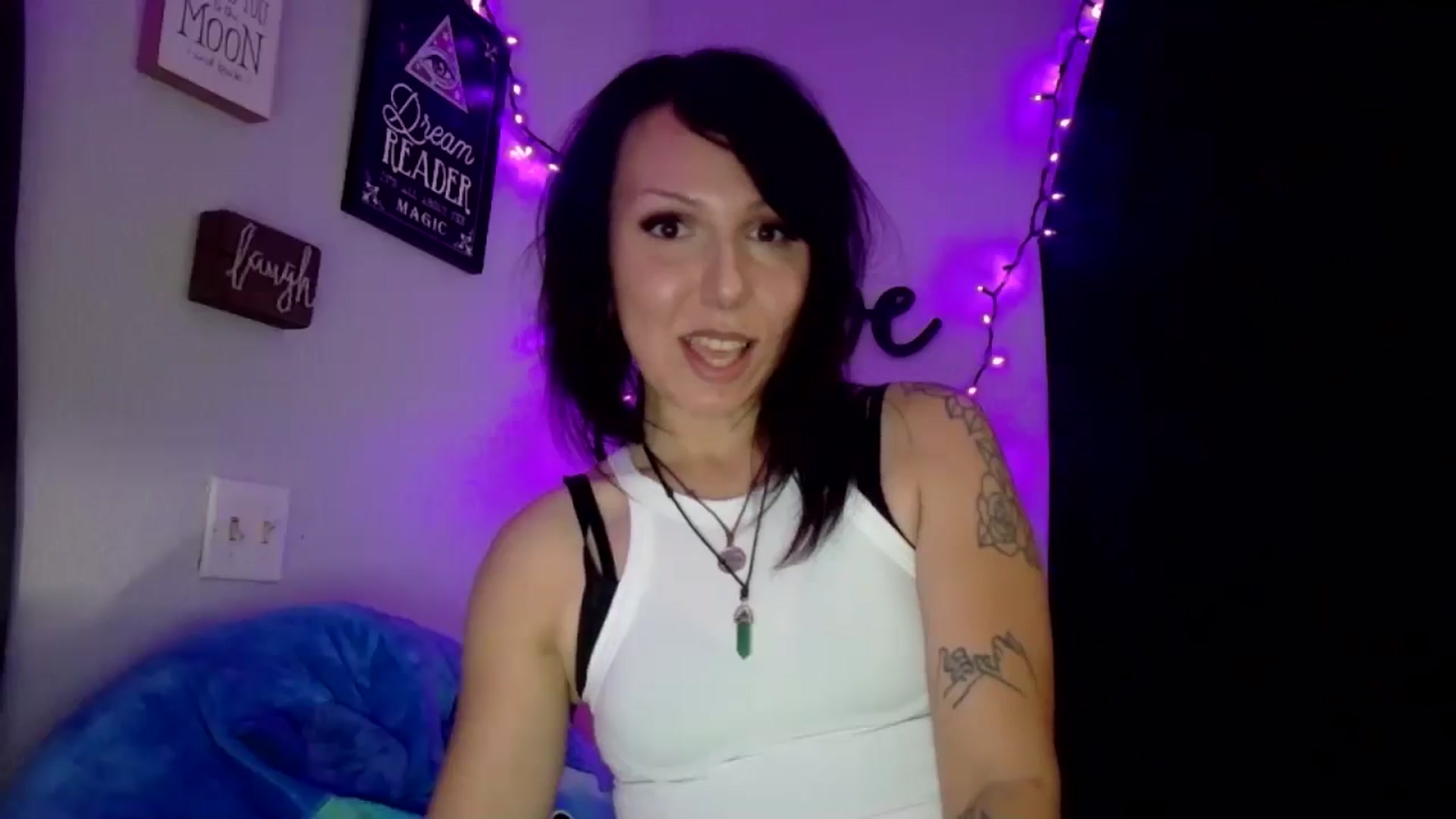 Gallery image thumbnail from ElaineJane's myfreecams stream on, 10/21/2025, 06:25 image 2 of 20