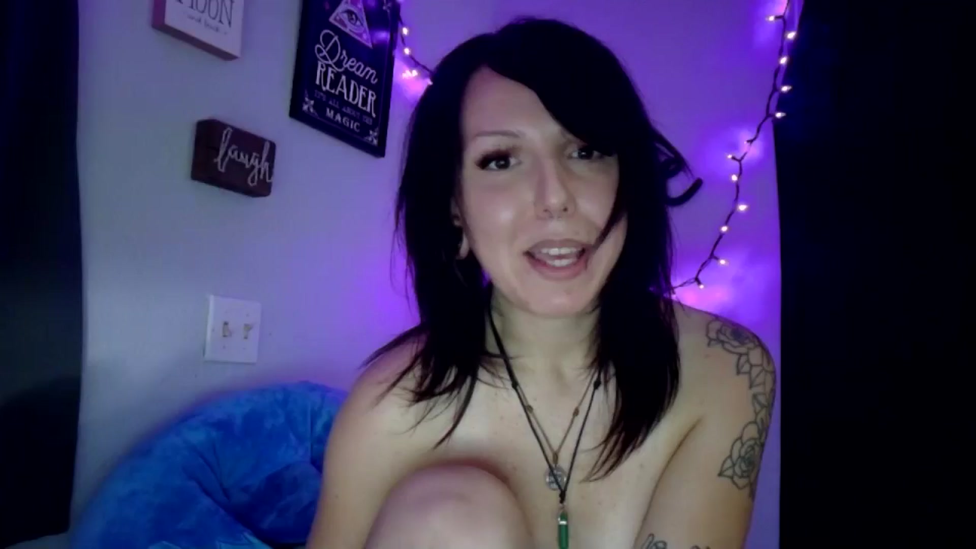 Gallery image thumbnail from ElaineJane's myfreecams stream on, 10/21/2025, 07:01 image 19 of 20