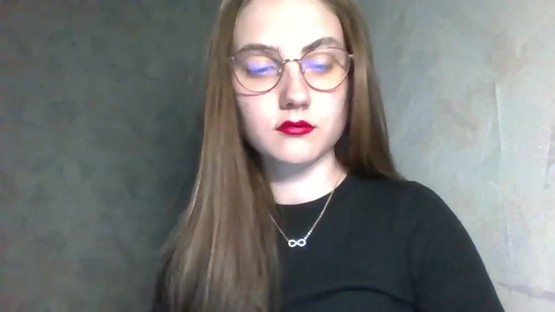 Gallery image thumbnail from ElaraCrimson's myfreecams stream on, 04/20/2026, 14:53 image 13 of 20
