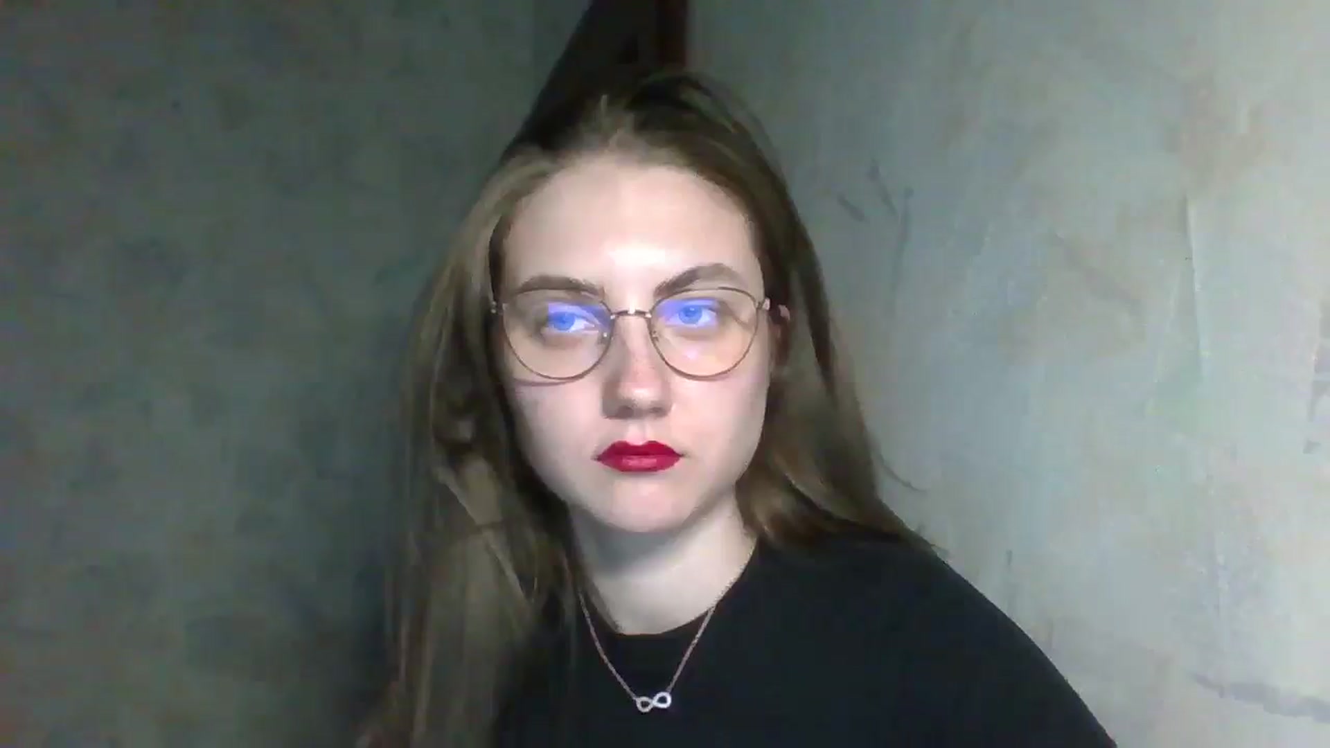 Gallery image thumbnail from ElaraCrimson's myfreecams stream on, 04/20/2026, 14:53 image 12 of 20