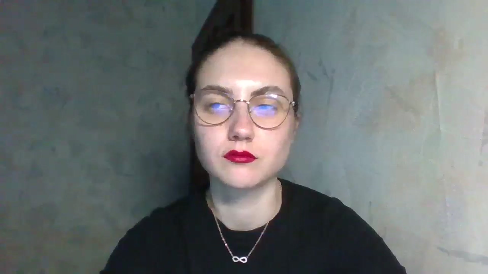 Gallery image thumbnail from ElaraCrimson's myfreecams stream on, 04/20/2026, 14:53 image 3 of 20