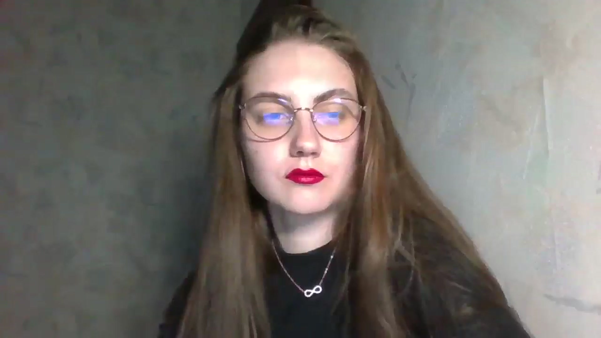 Gallery image thumbnail from ElaraCrimson's myfreecams stream on, 04/20/2026, 14:53 image 15 of 20