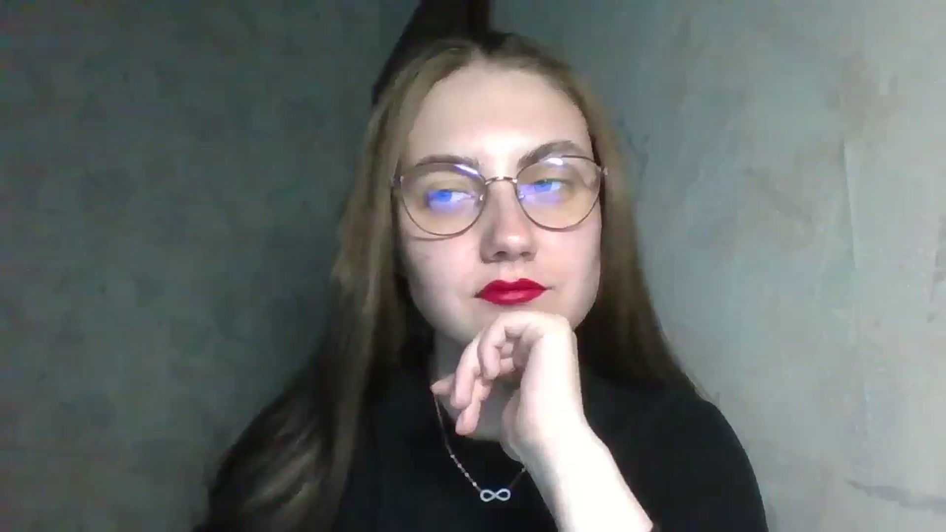 Gallery image thumbnail from ElaraCrimson's myfreecams stream on, 04/20/2026, 14:53 image 4 of 20