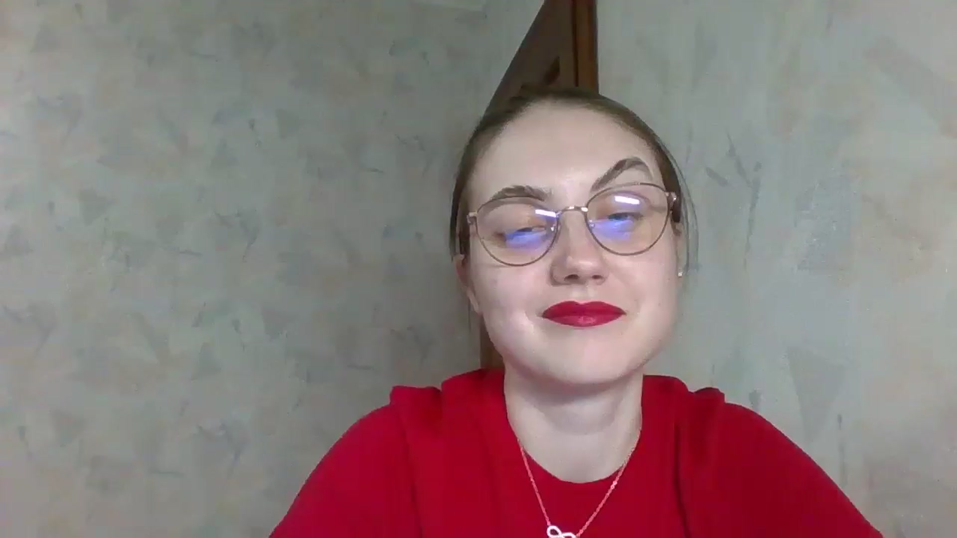 Gallery image thumbnail from ElaraCrimson's myfreecams stream on, 04/22/2026, 15:56 image 6 of 20