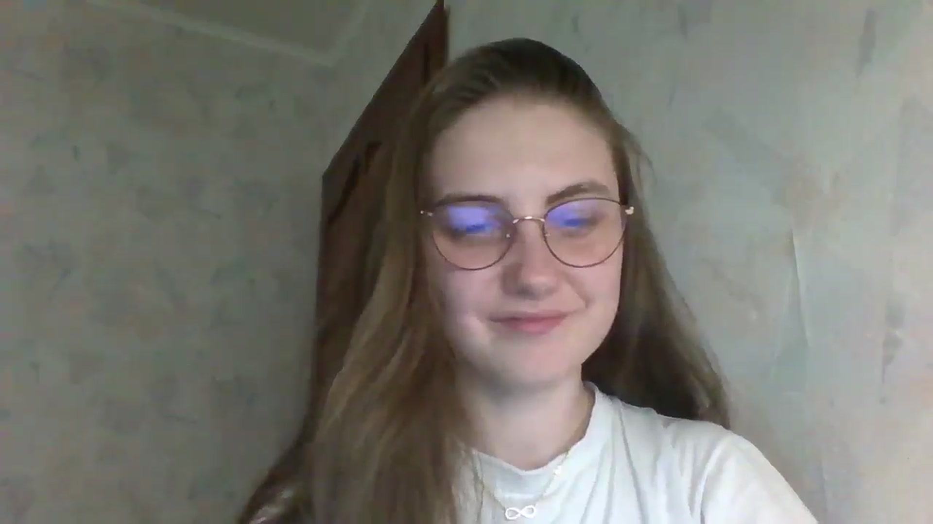 Gallery image thumbnail from ElaraCrimson's myfreecams stream on, 04/26/2026, 17:26 image 13 of 20