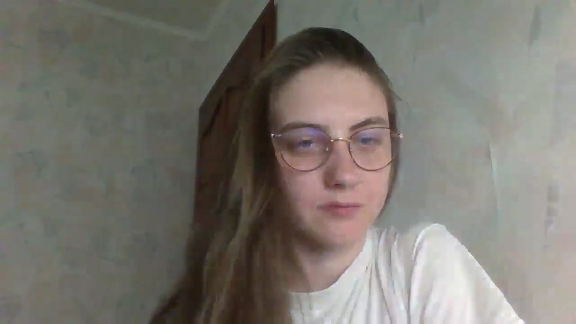 Gallery image thumbnail from ElaraCrimson's myfreecams stream on, 04/26/2026, 17:26 image 3 of 20