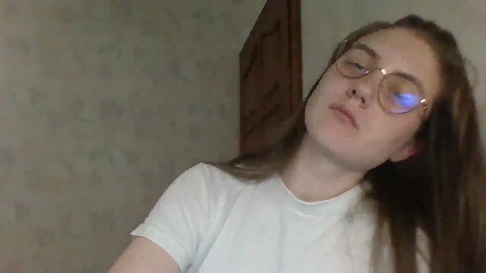 Gallery image thumbnail from ElaraCrimson's myfreecams stream on, 04/26/2026, 18:27 image 18 of 20
