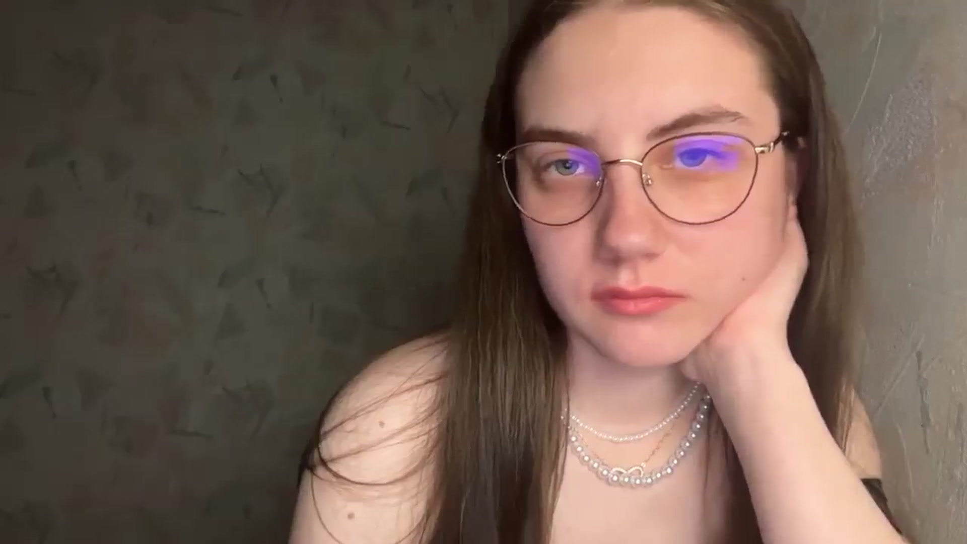 Gallery image thumbnail from ElaraCrimson's myfreecams stream on, 05/05/2026, 20:12 image 17 of 20