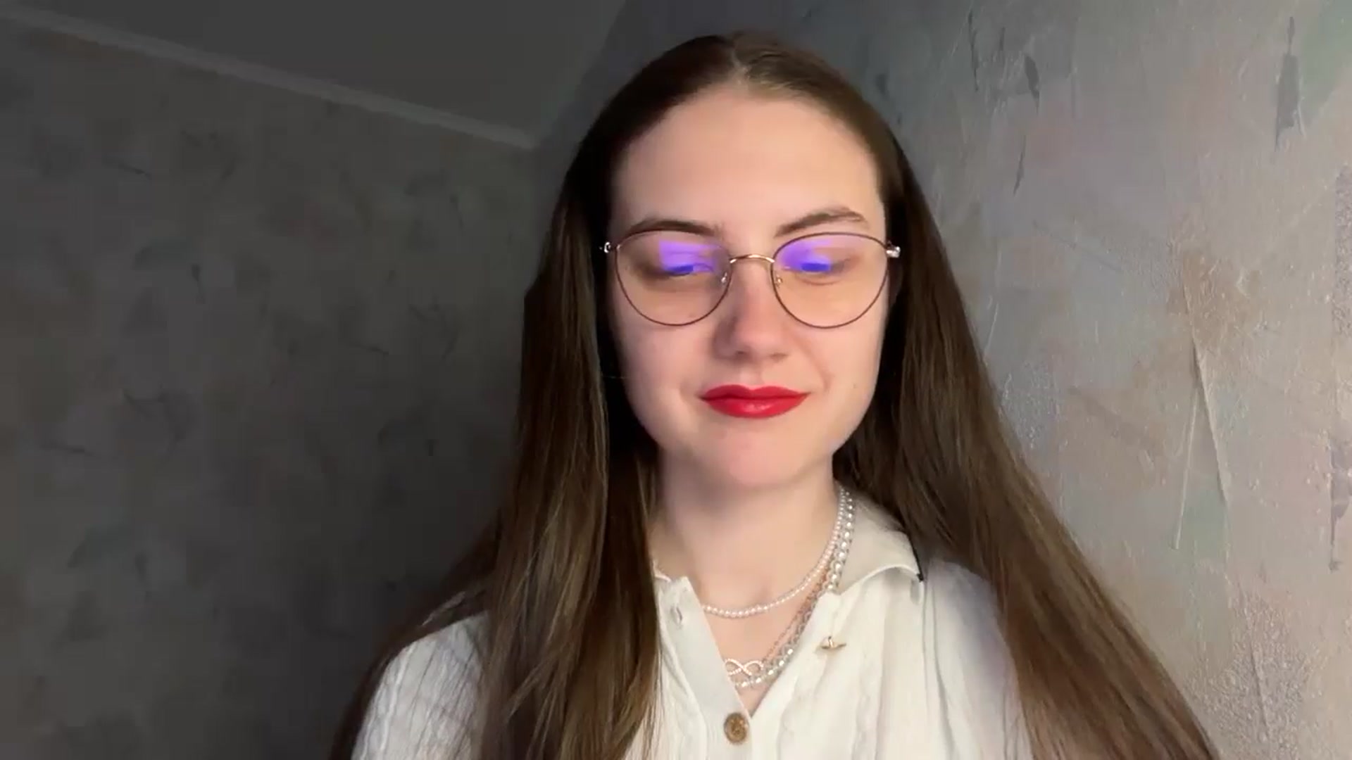 Gallery image thumbnail from ElaraCrimson's myfreecams stream on, 05/06/2026, 07:00 image 7 of 20