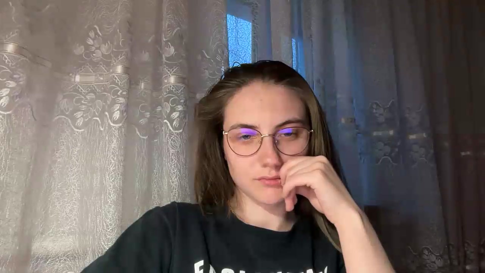 Gallery image thumbnail from ElaraCrimson's myfreecams stream on, 05/17/2026, 18:13 image 14 of 20