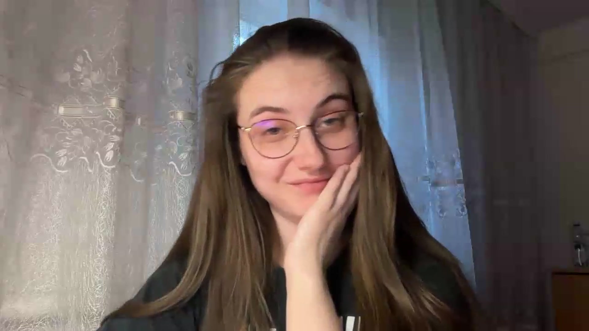 Gallery image thumbnail from ElaraCrimson's myfreecams stream on, 05/17/2026, 18:13 image 2 of 20