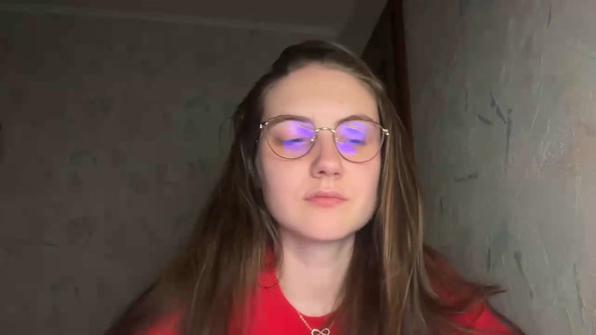 Gallery image thumbnail from ElaraCrimson's myfreecams stream on, 05/27/2026, 18:33 image 7 of 20