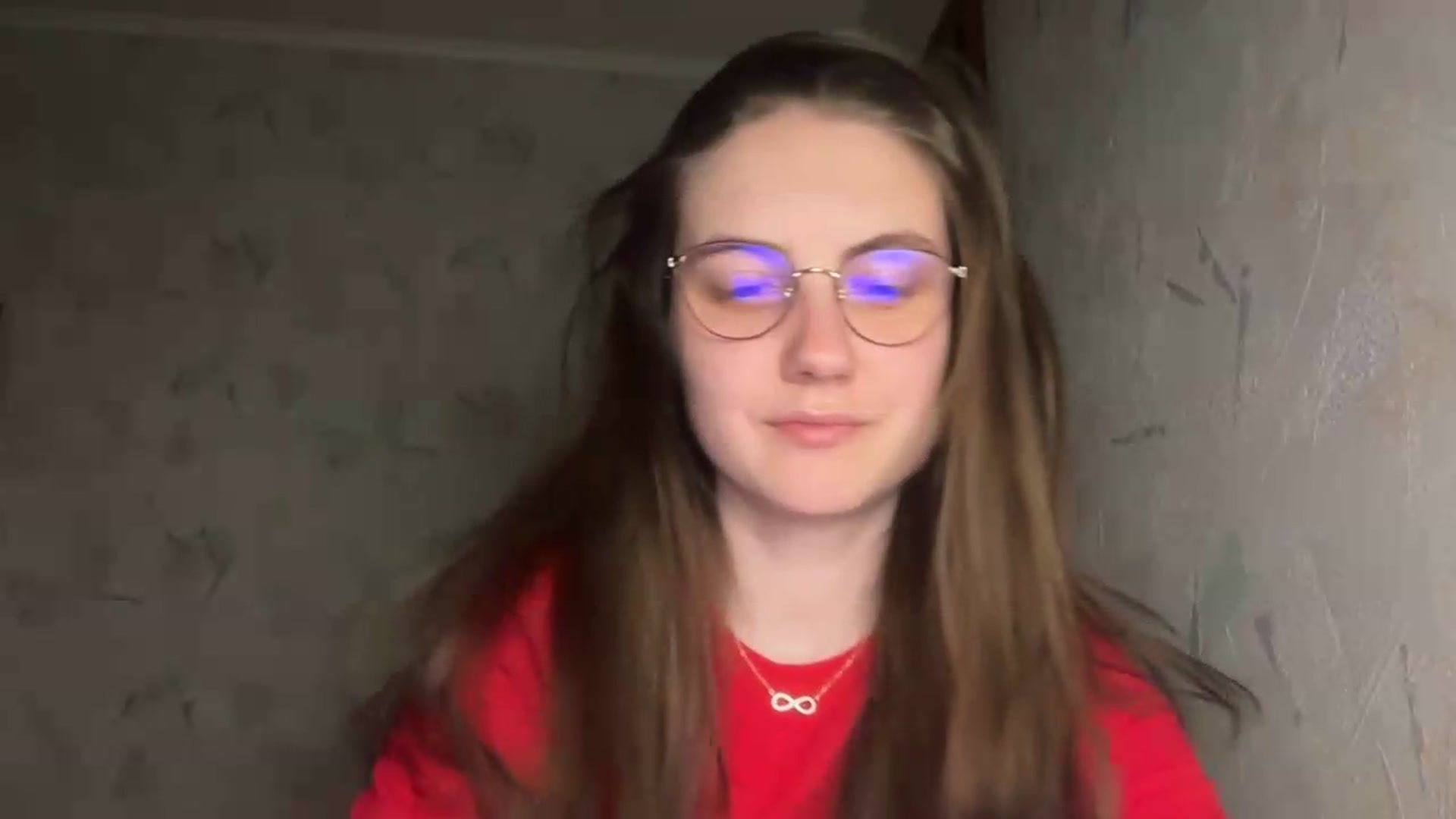 Gallery image thumbnail from ElaraCrimson's myfreecams stream on, 05/27/2026, 18:33 image 19 of 20