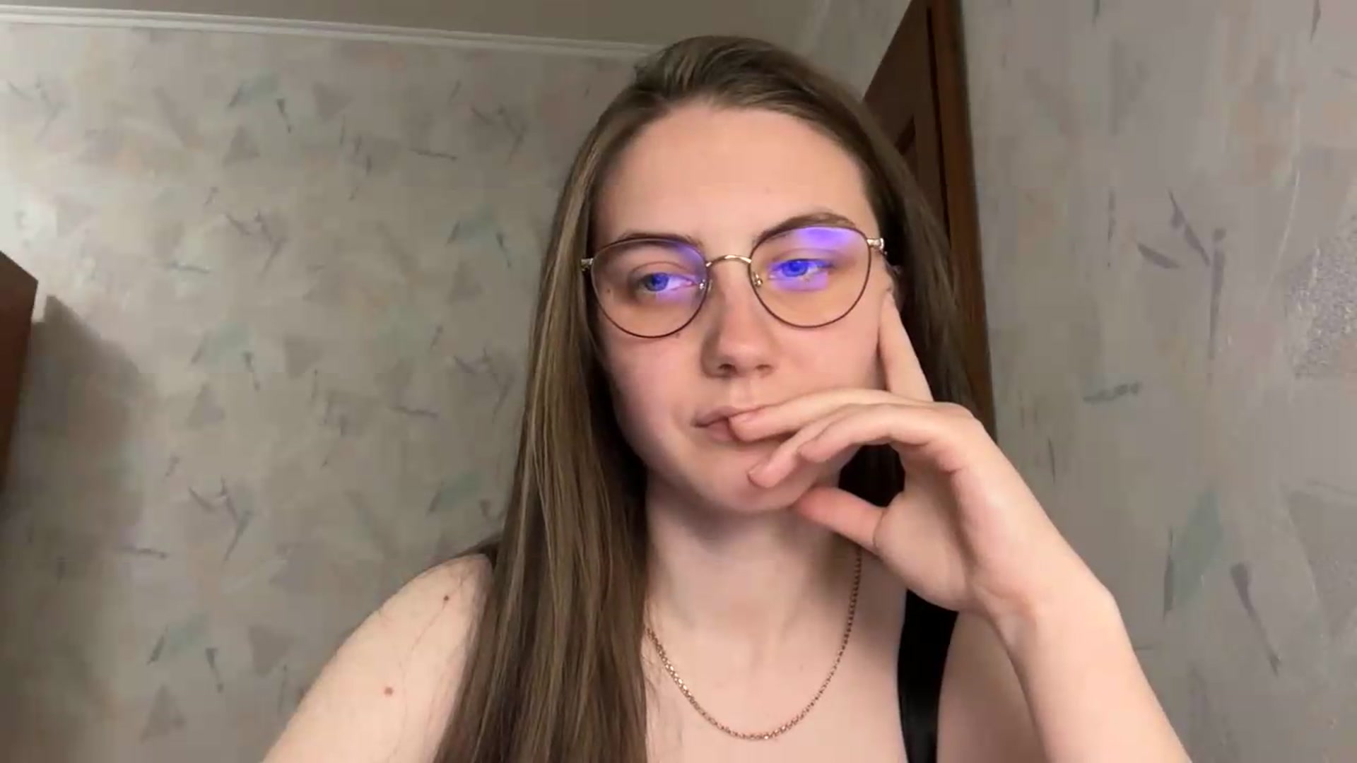 Gallery image thumbnail from ElaraCrimson's myfreecams stream on, 06/03/2026, 16:29 image 3 of 20