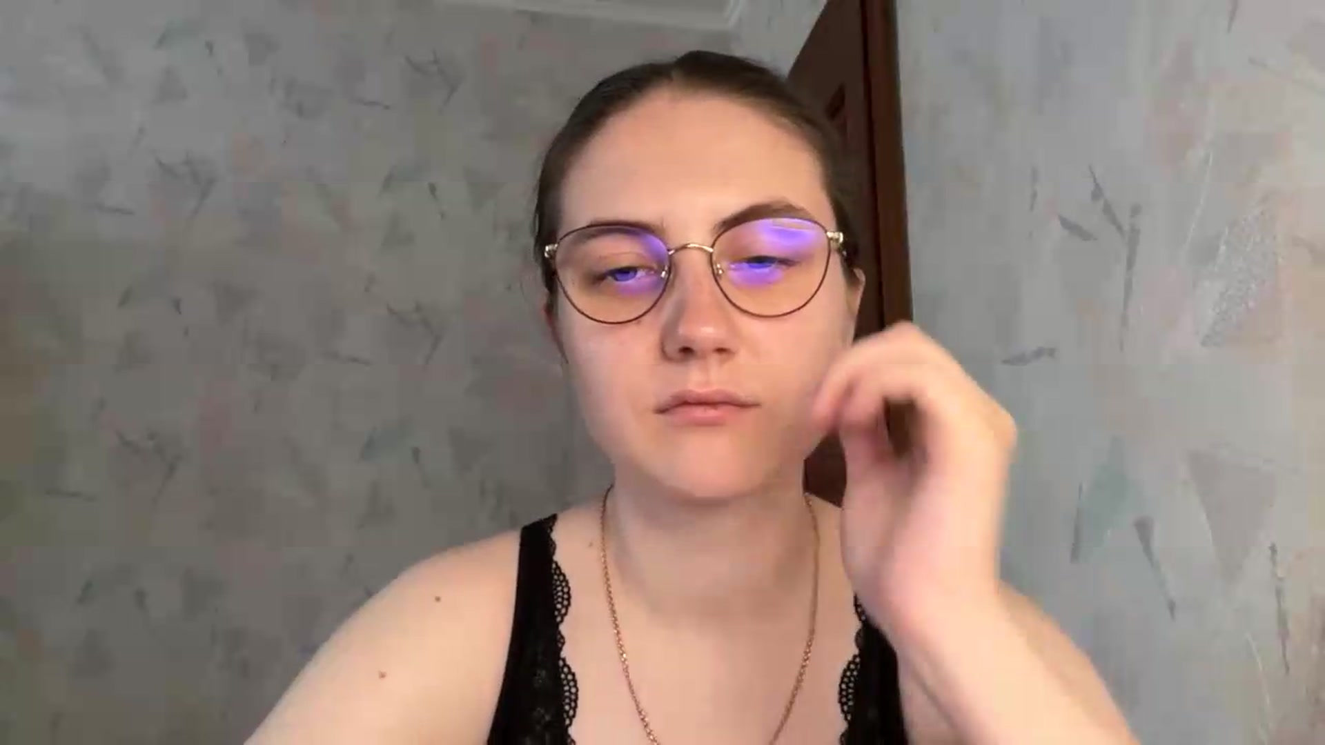 Gallery image thumbnail from ElaraCrimson's myfreecams stream on, 06/05/2026, 16:17 image 9 of 20