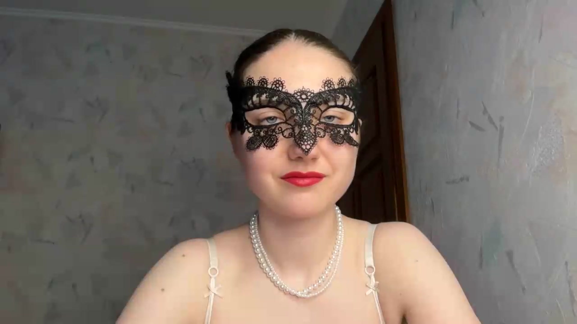 Gallery image thumbnail from ElaraCrimson's myfreecams stream on, 06/16/2026, 14:47 image 10 of 20