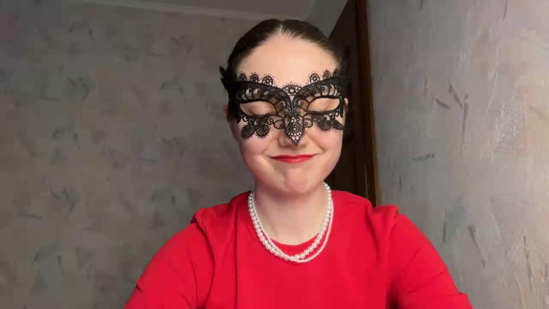 Gallery image thumbnail from ElaraCrimson's myfreecams stream on, 06/16/2026, 14:47 image 4 of 20