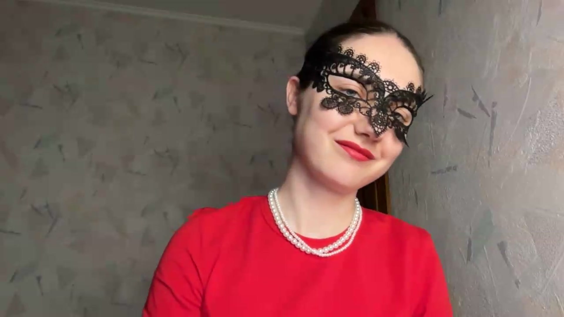 Gallery image thumbnail from ElaraCrimson's myfreecams stream on, 06/16/2026, 14:47 image 16 of 20