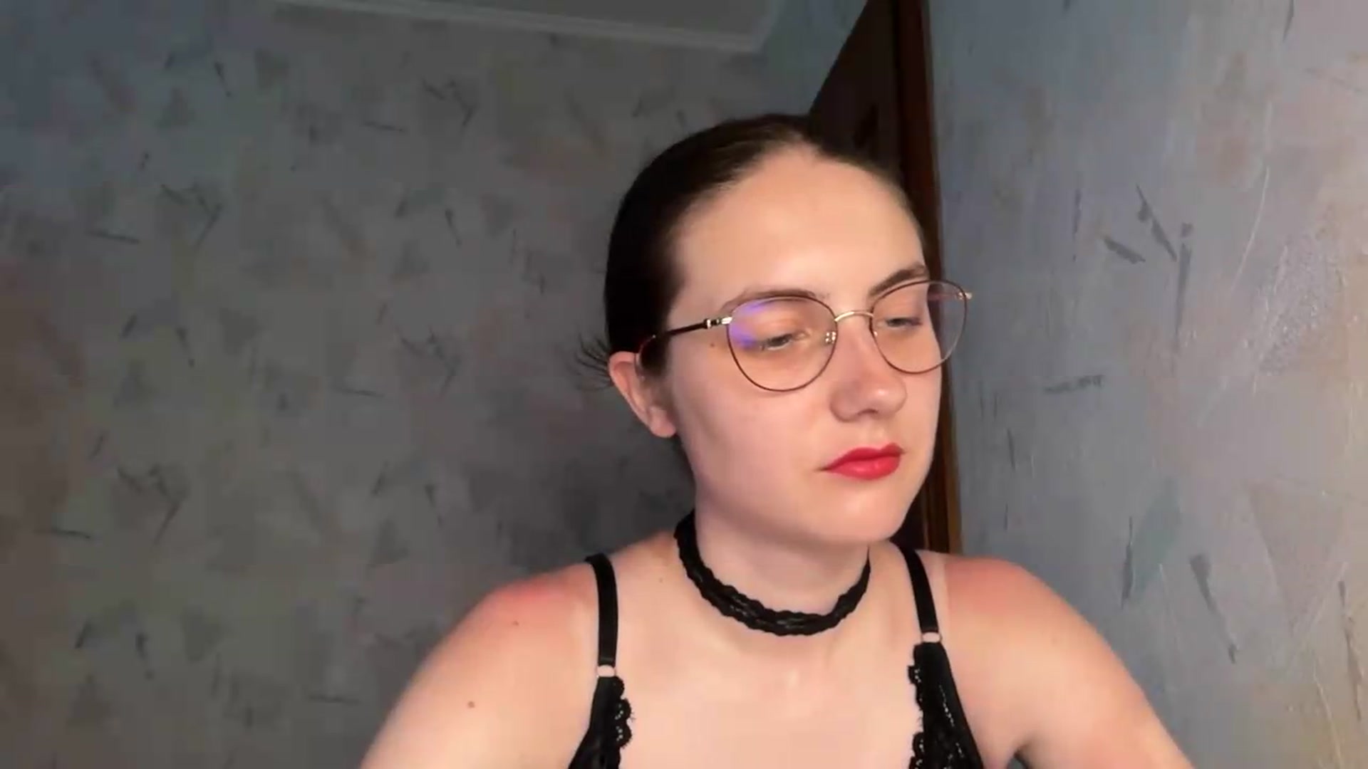 Gallery image thumbnail from ElaraCrimson's myfreecams stream on, 06/29/2026, 11:11 image 14 of 20