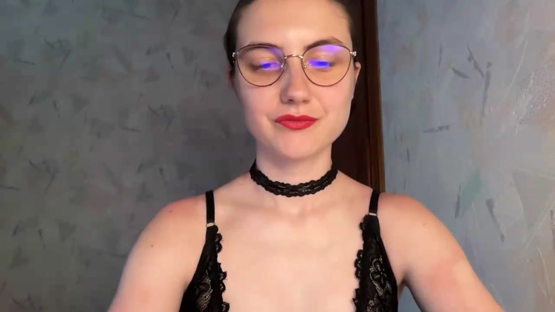 Gallery image thumbnail from ElaraCrimson's myfreecams stream on, 06/29/2026, 12:48 image 17 of 20