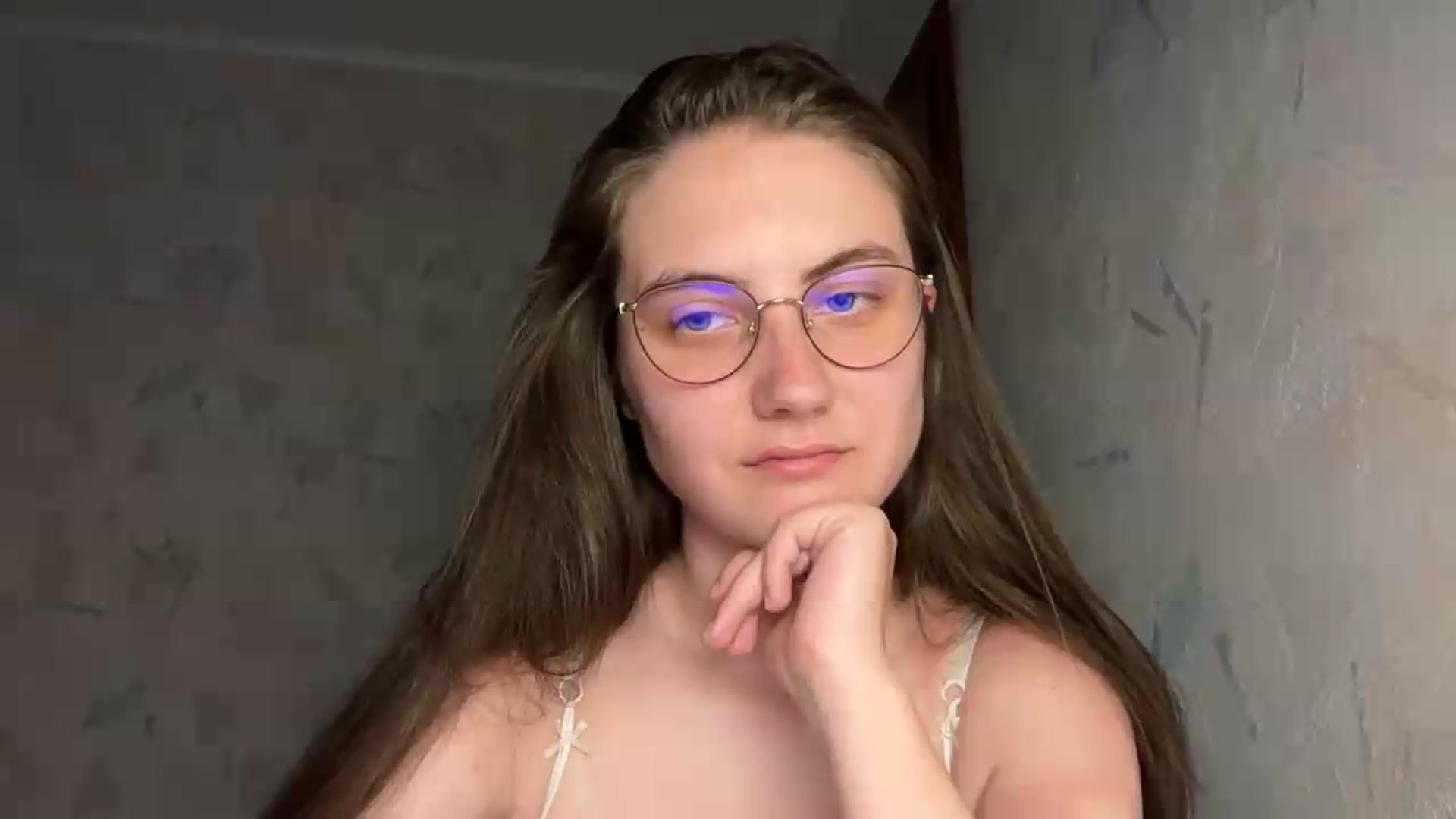 Gallery image thumbnail from ElaraCrimson's myfreecams stream on, 06/29/2026, 16:33 image 20 of 20