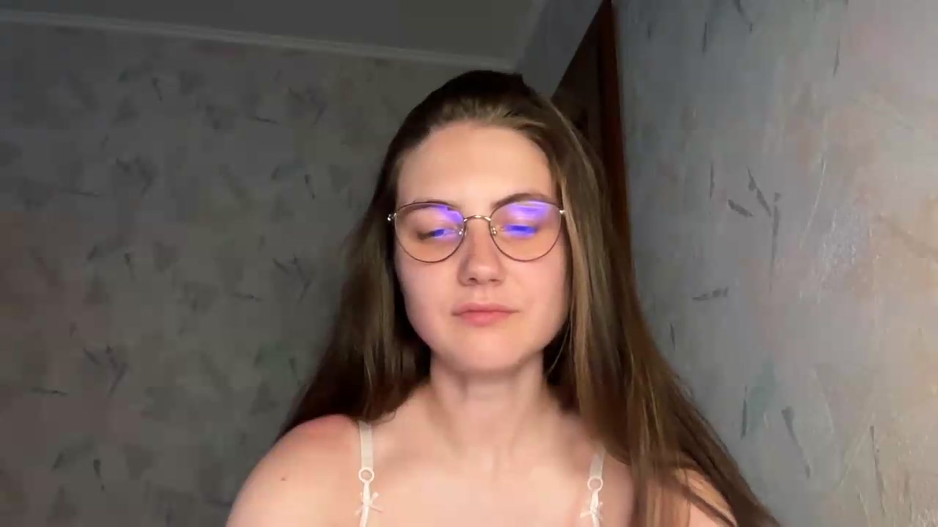 Gallery image thumbnail from ElaraCrimson's myfreecams stream on, 06/29/2026, 16:33 image 13 of 20