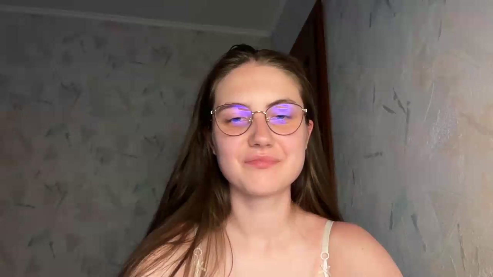 Gallery image thumbnail from ElaraCrimson's myfreecams stream on, 06/29/2026, 16:33 image 15 of 20