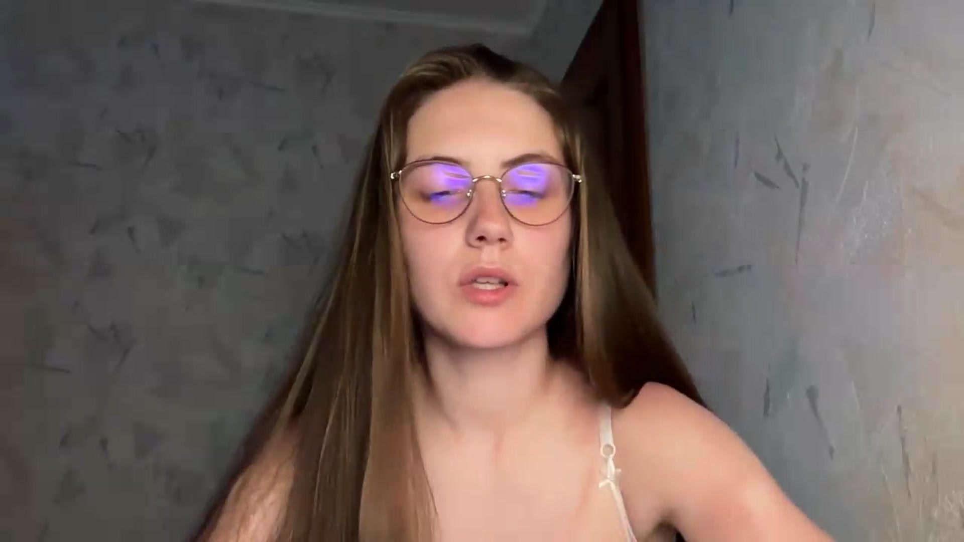 Gallery image thumbnail from ElaraCrimson's myfreecams stream on, 06/29/2026, 16:33 image 3 of 20
