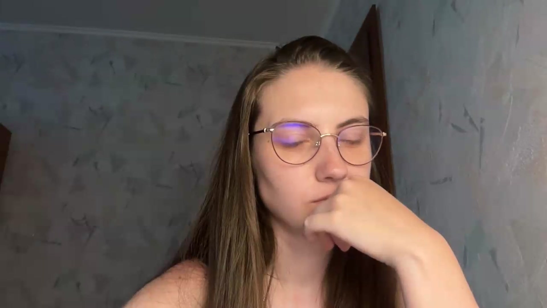 Gallery image thumbnail from ElaraCrimson's myfreecams stream on, 07/01/2026, 11:26 image 15 of 20