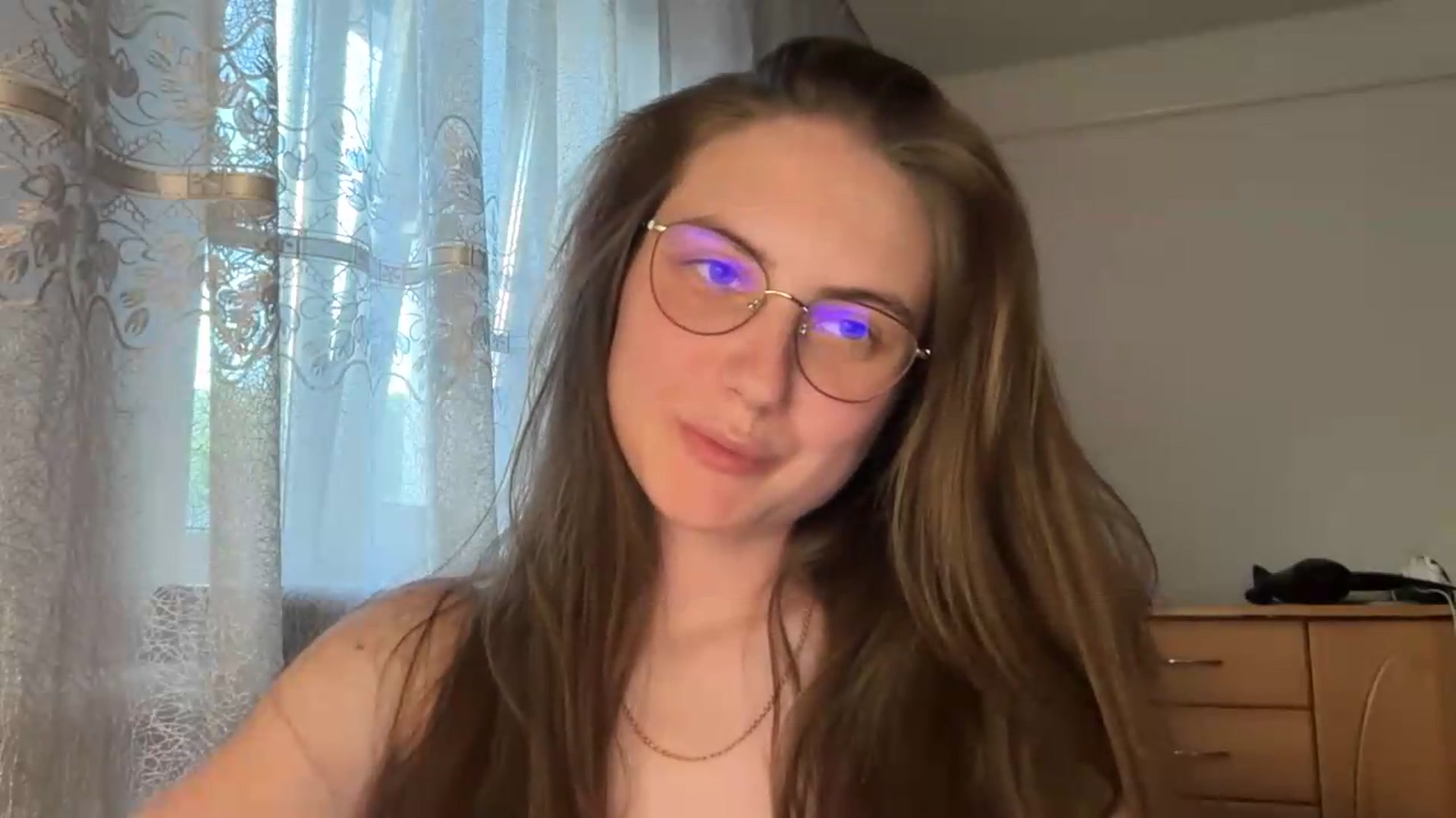 Gallery image thumbnail from ElaraCrimson's myfreecams stream on, 07/11/2026, 17:53 image 15 of 20