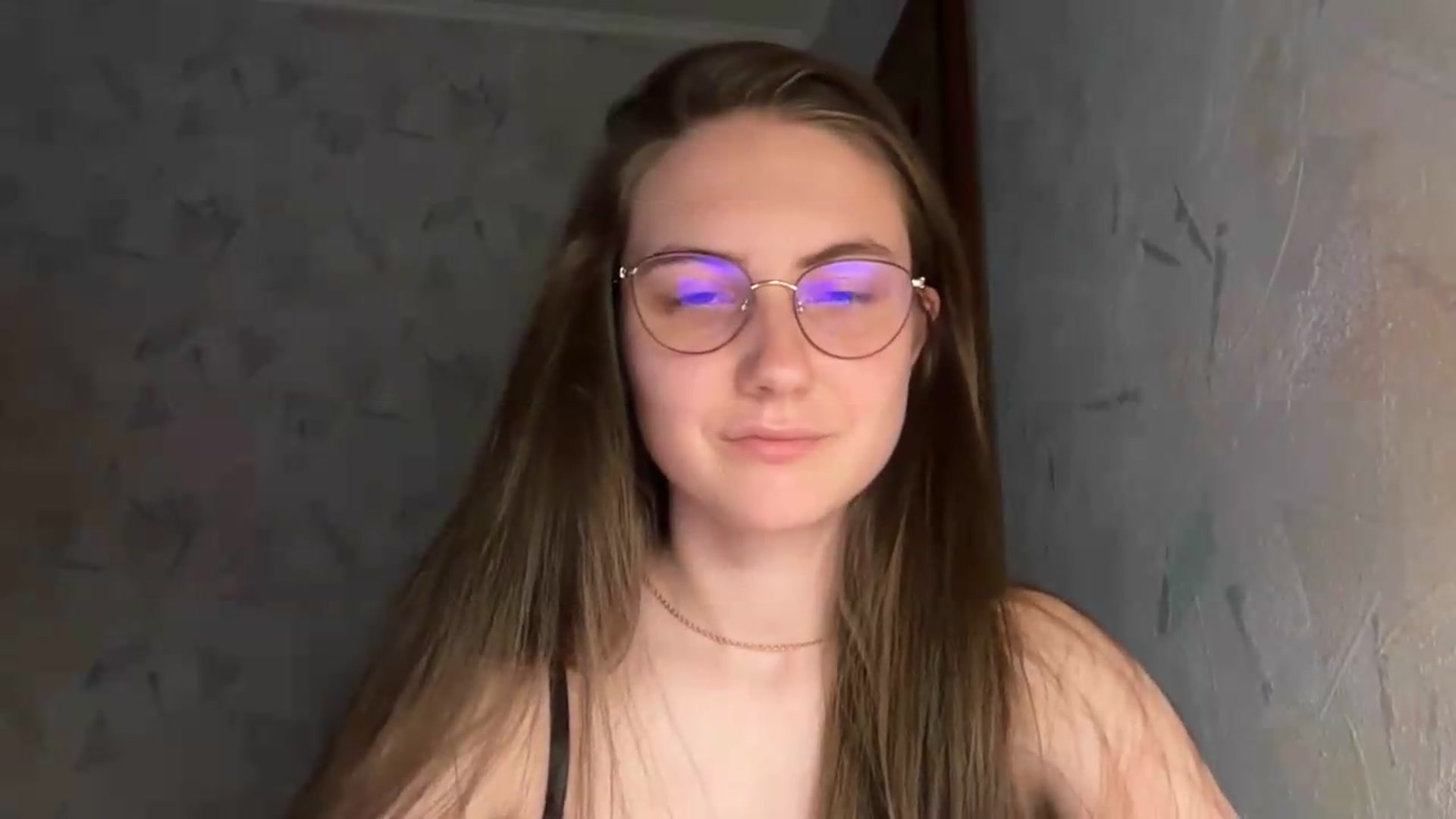 Gallery image thumbnail from ElaraCrimson's myfreecams stream on, 07/16/2026, 16:52 image 17 of 20