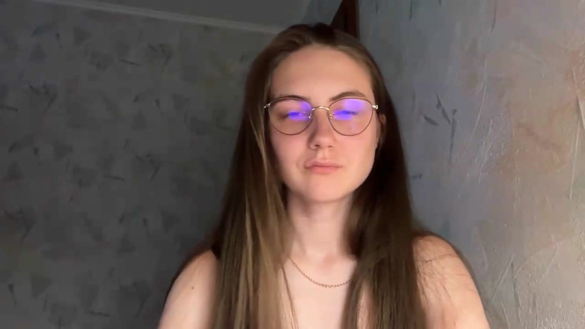 Gallery image thumbnail from ElaraCrimson's myfreecams stream on, 07/16/2026, 16:52 image 9 of 20