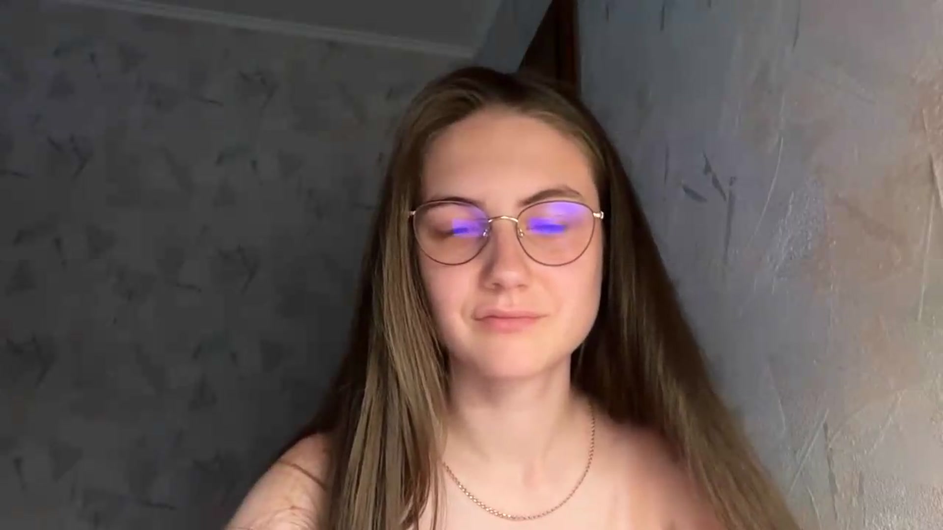 Gallery image thumbnail from ElaraCrimson's myfreecams stream on, 07/16/2026, 16:52 image 8 of 20