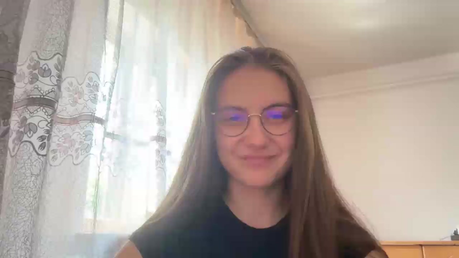 Gallery image thumbnail from ElaraCrimson's myfreecams stream on, 07/27/2026, 08:37 image 14 of 20