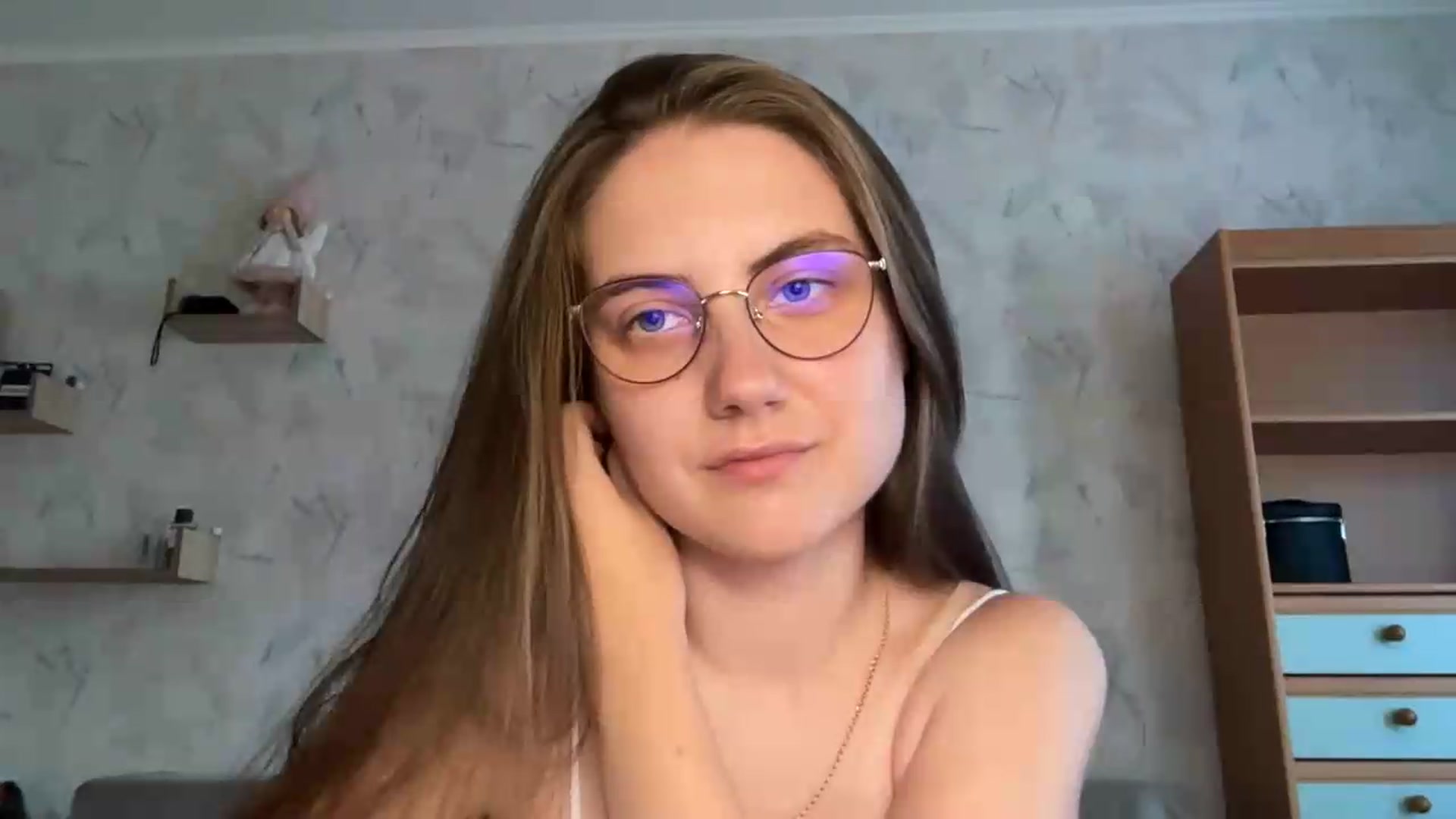 Gallery image thumbnail from ElaraCrimson's myfreecams stream on, 08/06/2026, 15:19 image 5 of 20